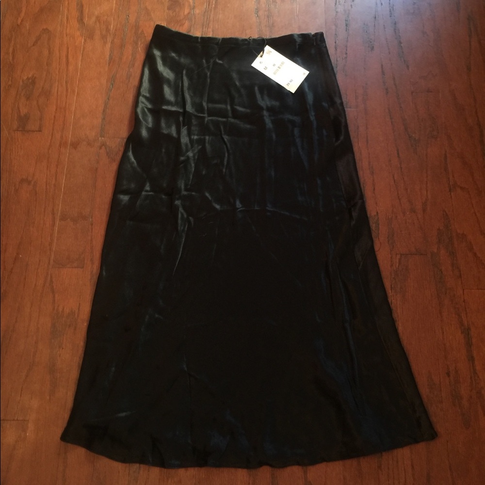 NWT Zara Black Silky Skirt M